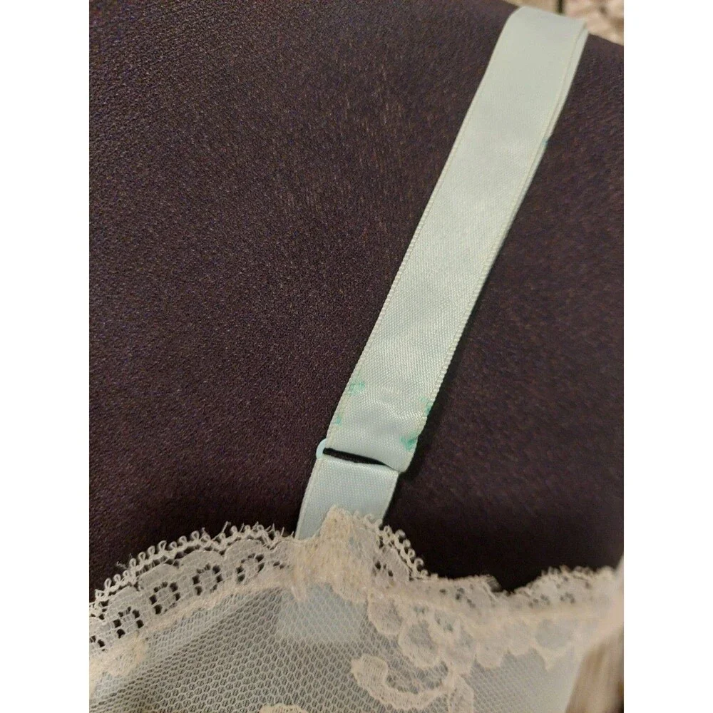 Vintage Gossard-Artemis Ice Blue Full Slip Lace Bust And Trim Size 34 Style 8047